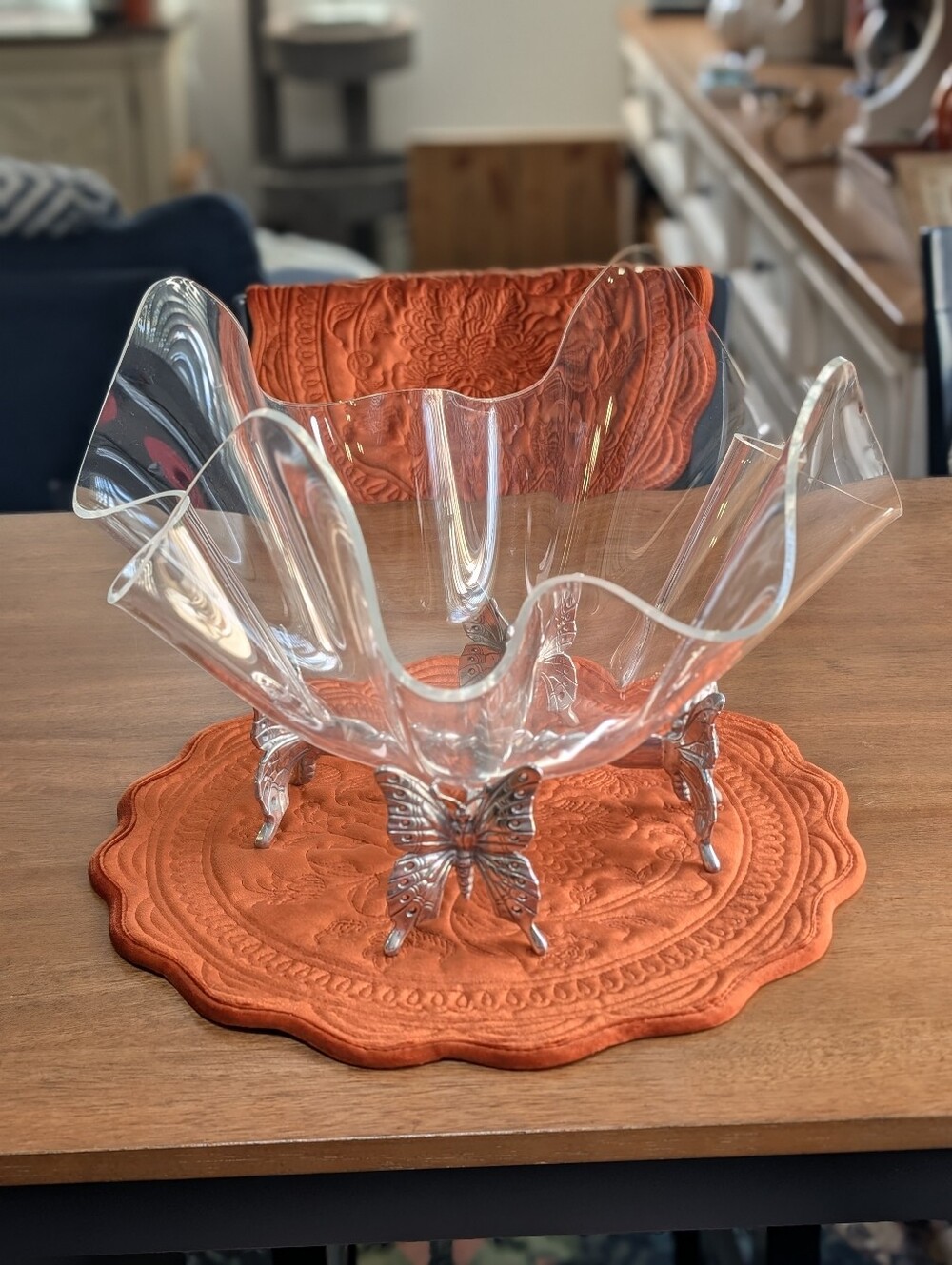 Vtg Stunning Arthur Court Large Acrylic Serving Bowl w/Butterfly Pedestal 2000